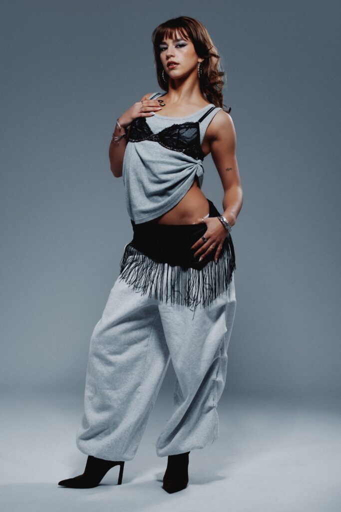 Facetune_12-12-2025-11-57-31